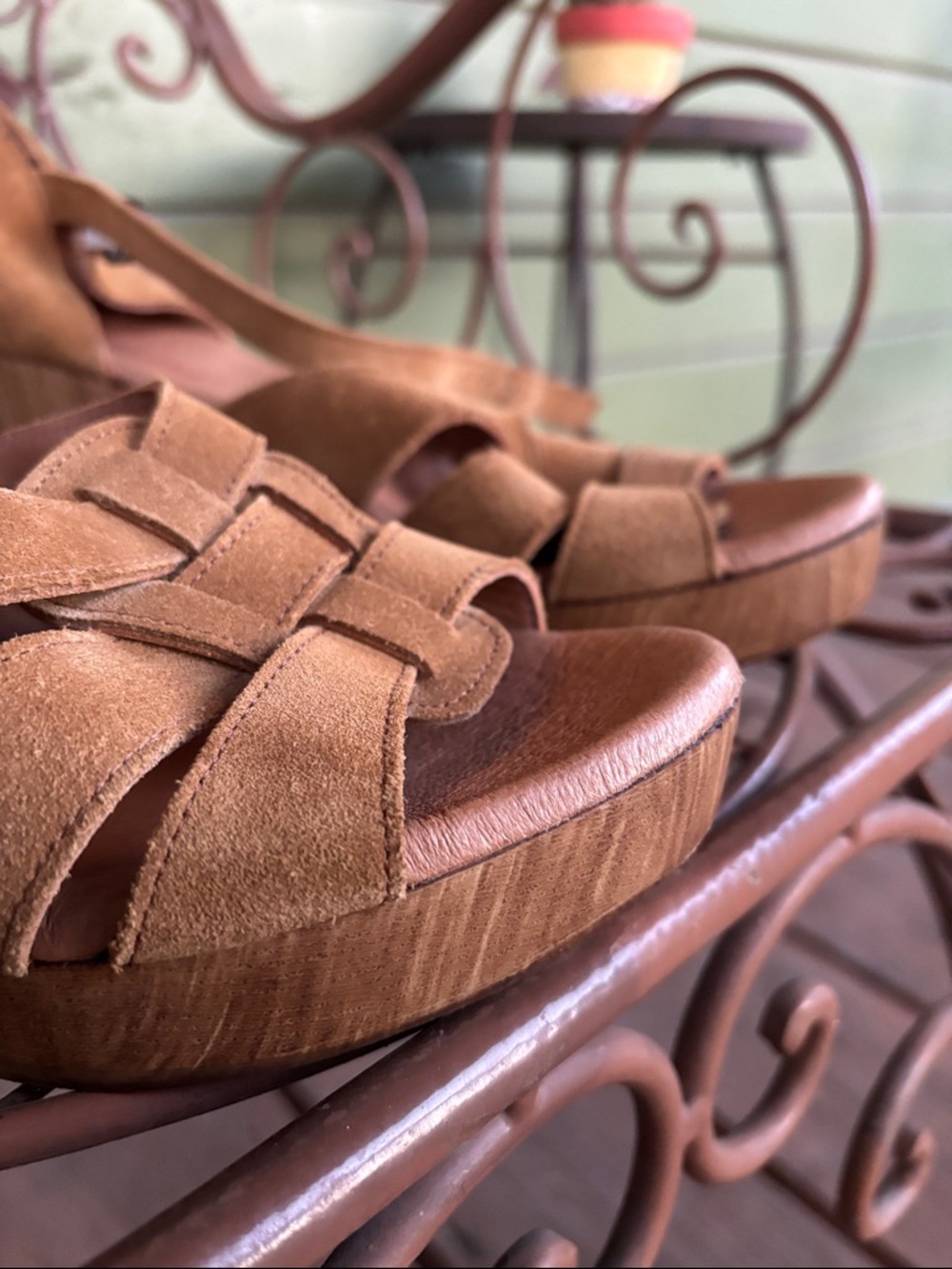 Eric Michael (41=10) Savy Honey Brwn Suede Chunky Heel & Platform Clog Sandals